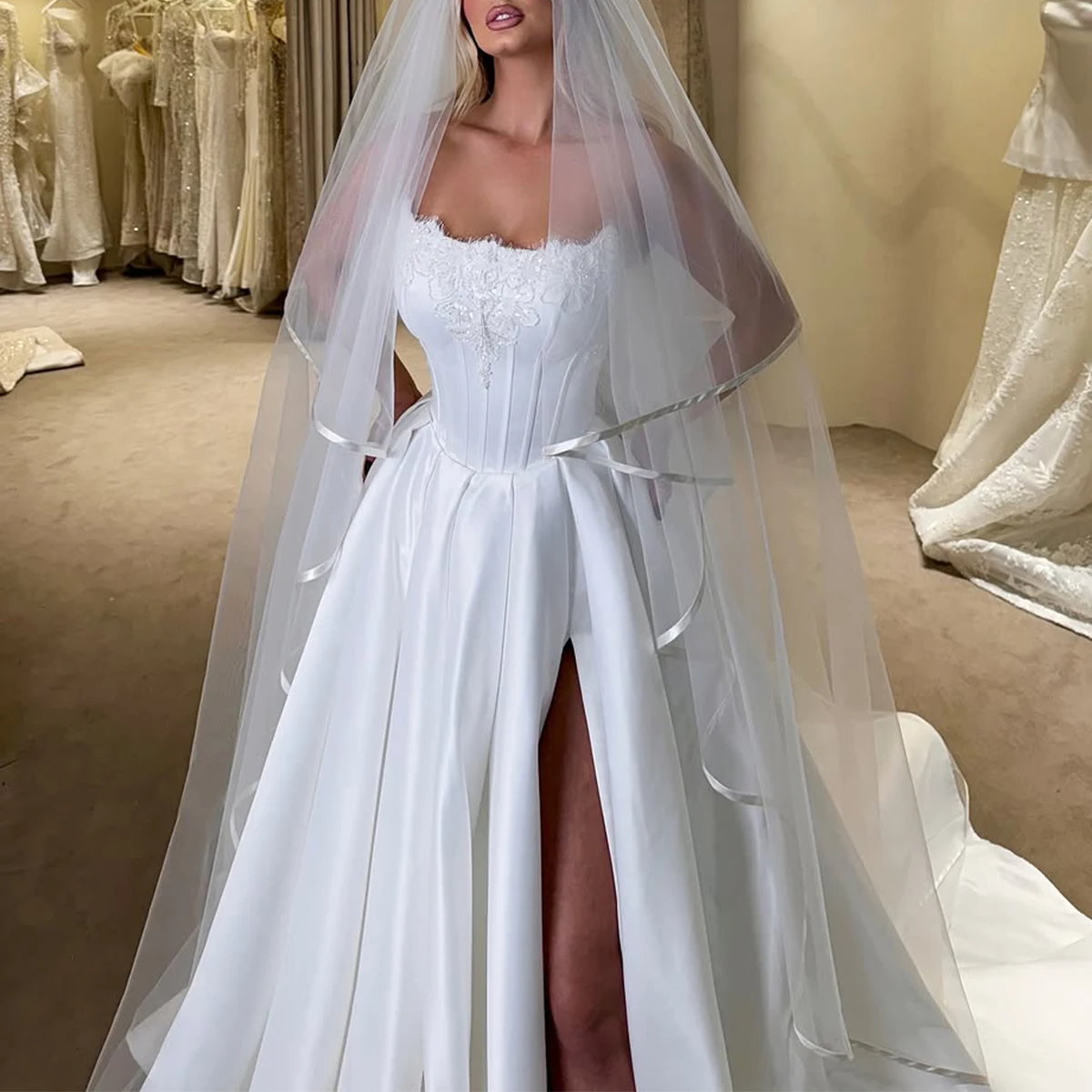 ชุดแต่งงานทรงบอลกาวน์แบบเรียบง่าย สายเดี่ยว ผ้าลูกไม้ แต่งระบายยาว ปี 2026 ประดับแอพพลิเคชั่น ผ้าซาติน สำหรับงานแต่งงาน ชุดเจ้าสาวสำหรับผู้หญิง