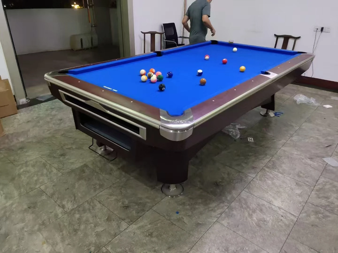 

Best-sellers Modern Professional Slate Billiards Table American Style Nine-ball Pool Table for Club/home