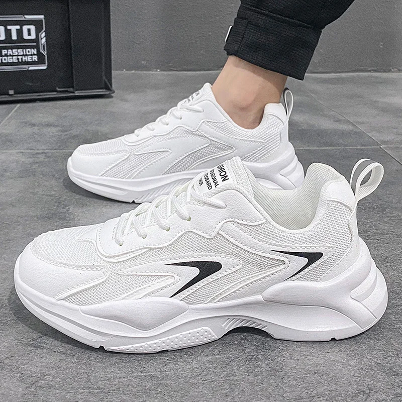 Zapatillas de deporte de malla para hombre, zapatos de plataforma cómodos y transpirables, tenis de moda, versión coreana, informales que combinan con todo, verano, 2023