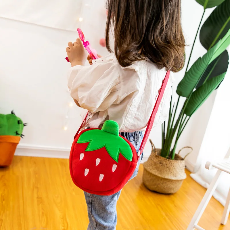 20cm Cartoon Simulation Carrot Plush Backpack Trendy Fashion Strawberry Shoulder Crossbody Bag Kids Girls Cute Fruit Coin Purse