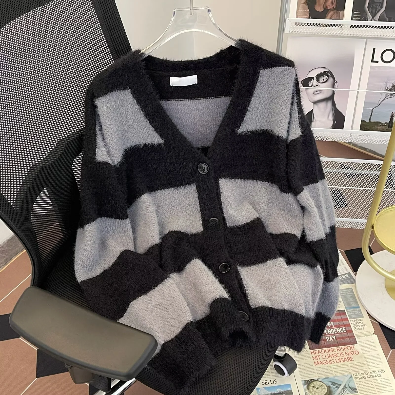 

Loose Lazy Sle Striped Sweater 2024 Autumn New Large Size 300 Pou Mid-Length Bla White Horizontal Lines Knitted Top