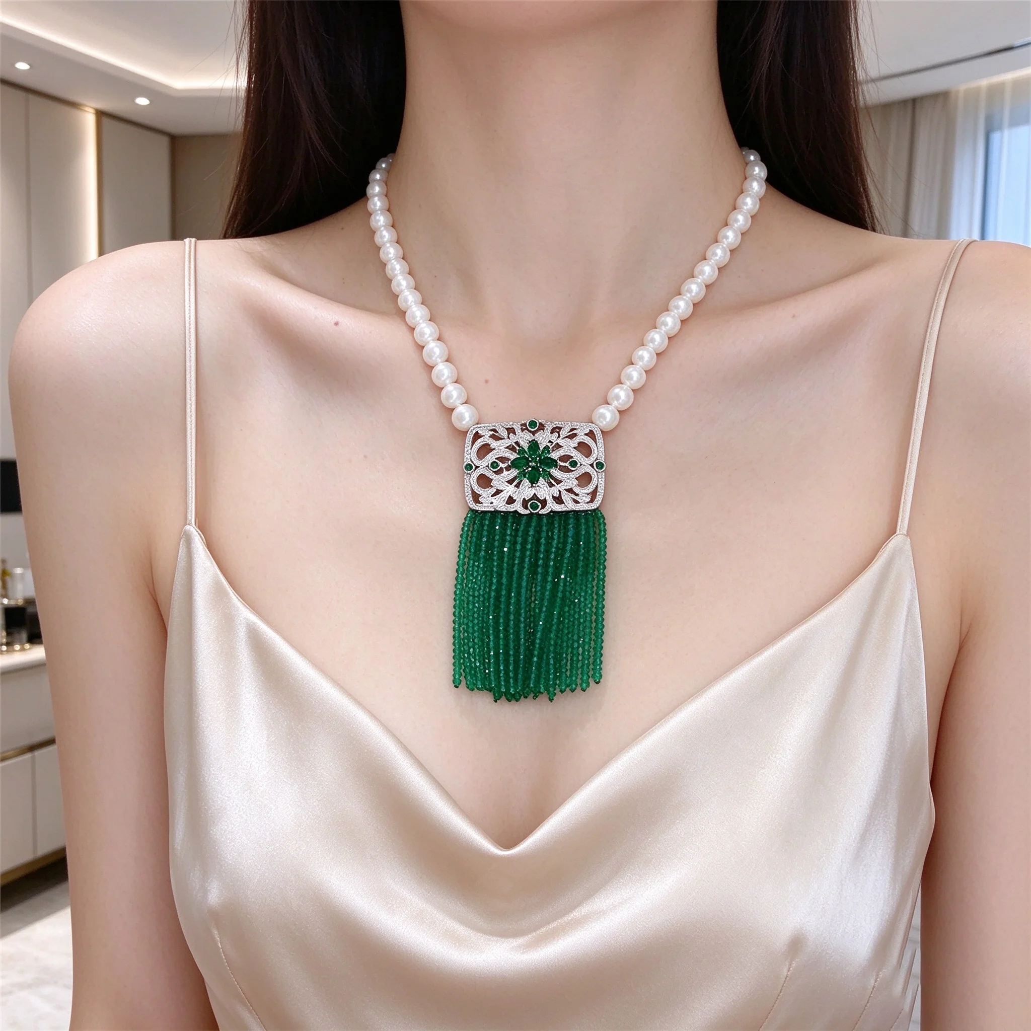 natural-freshwater-pearl-green-agate-necklace-with-niche-design-fashion-short-tassel-necklace