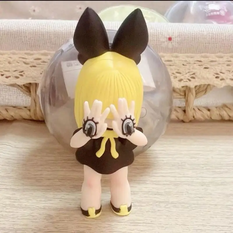 Gashapon Grape Brain Eye Covering Girl Palm Size 3D Figure Hand Eye Desktop Decorative Ornament Collectible Toy In Stock