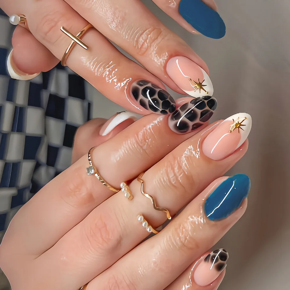 

24PCS Sweet Cool Almond Press on Nail Black Leopard Print Simple Golden Star French False Nails for Women Wearable Ins Fake Nail
