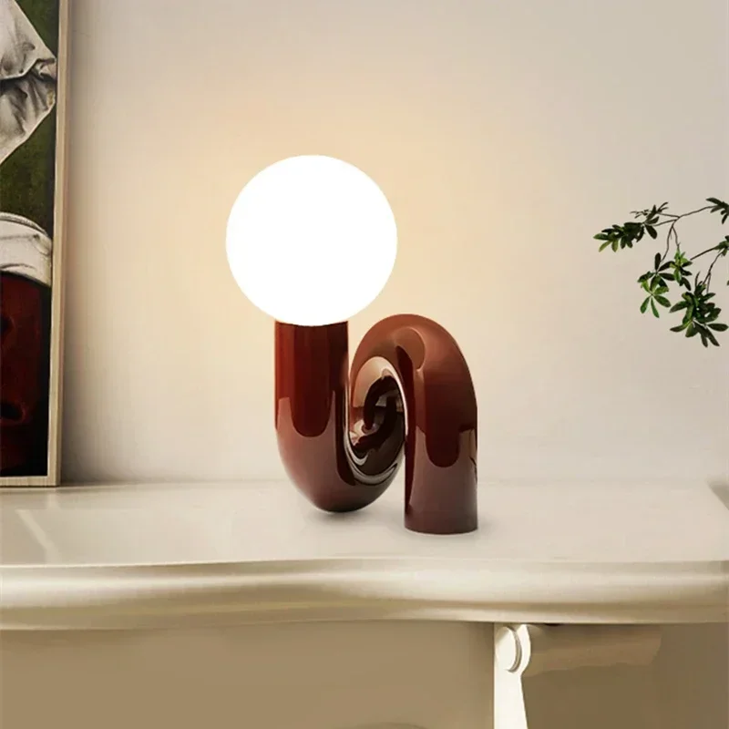 

Nordic Modern Creative Led Table Lamp Simple Living Room Bedroom Bedside Desk Lamp Red Resin Decoration Light Fixture G9 90-260V