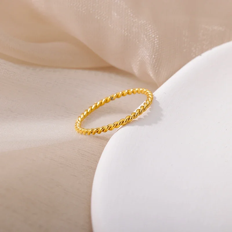 Anillos de dedo giratorios en espiral de acero inoxidable para hombre y mujer, anillos redondos chapados en oro para parejas de boda, regalo de fiesta, joyería minimalista, 1 ud.