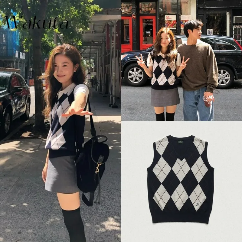 WAKUTA Japanese Retro V-neck Shoulder Diamond Plaid Vest Design Ins Color Blocking Undershirt College Style Sweater Vest Свитер