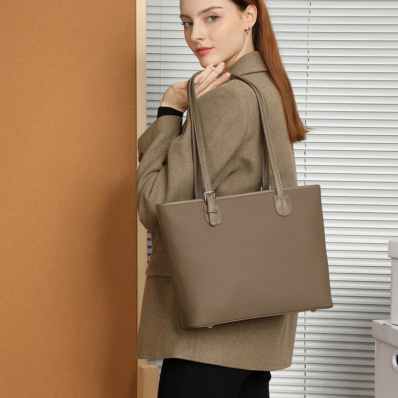 

Women Hot Sale Cow Leather Shoulder Bag Lady Large Capacity Genuine Leather Tote Bag Female High Quality Fashion Versatile Bag