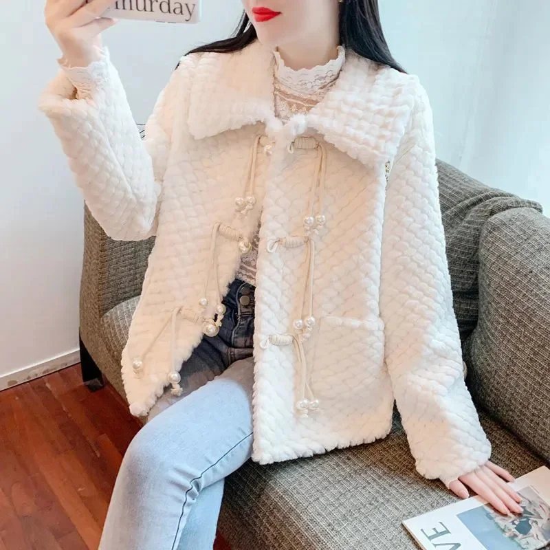 Women's Short Style Xiaoxiangfeng Lamb Wool Jacket 2024 Winter Female Temperament Thickened Warm Fur Integrated Faux Fur Top