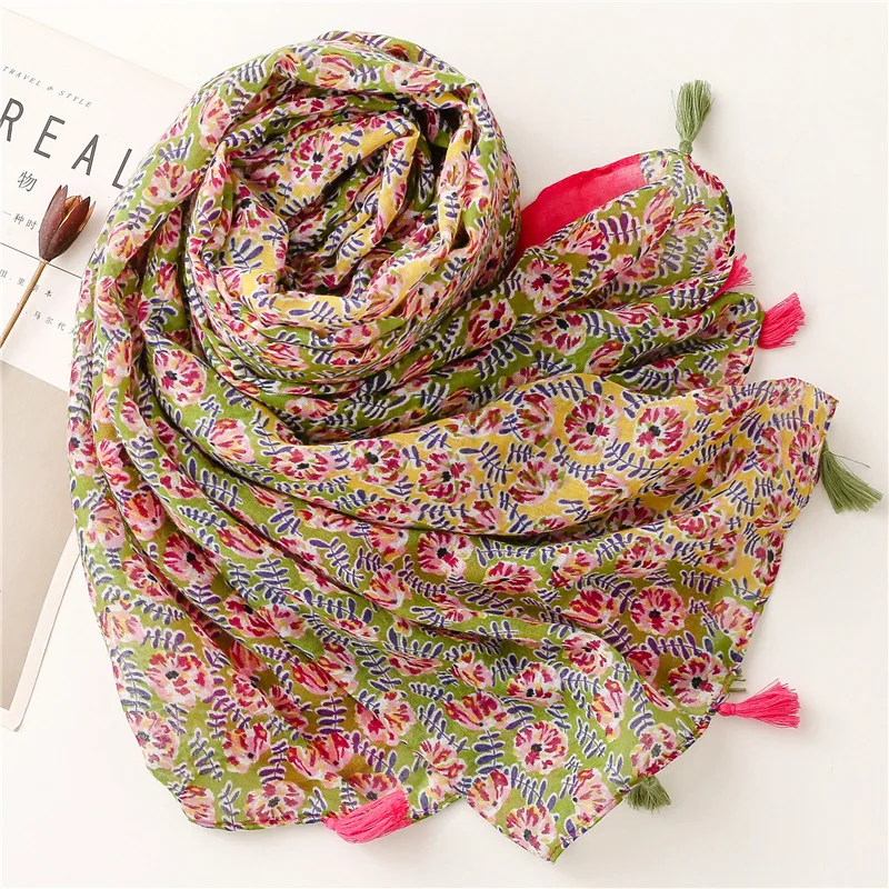 2023 Beautiful Small Ombre Flower Pattern Tassel Scarf Shawls Soft Long Floral Print Beach Wrap Hijab Scarves Free Shipping