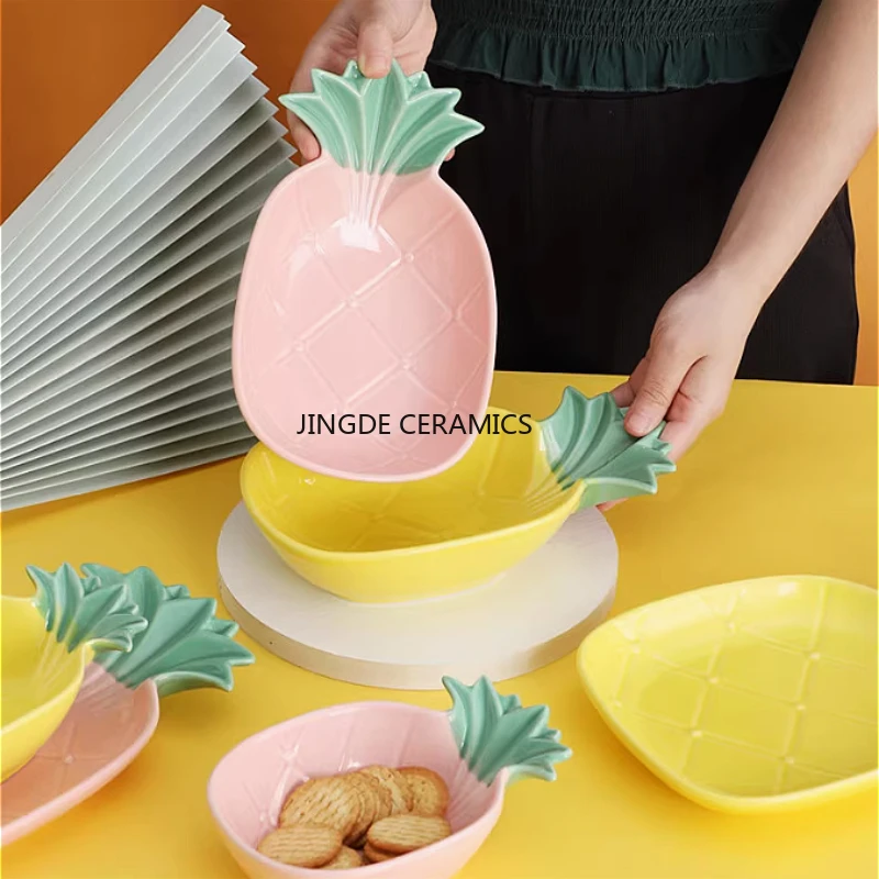 Ceramic Pineapple Shaped Tray Household Kitchen Utensils Fruit Dessert Bowl Salad Bowl Home Snack Plate Fruit Shaped Tableware