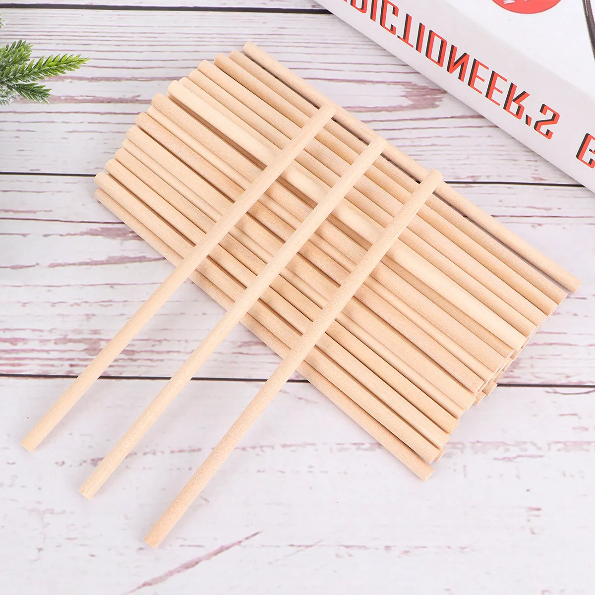 100Pcs Wooden Round Dowel Rods Smooth Surface 15x0.5cm Creative DIY Wood Sticks for Crafting Woodworking Home Decorations