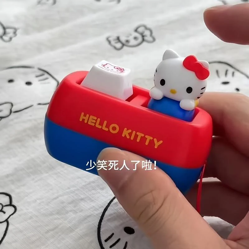 Sanrio Hello Kitty Portachiavi con pulsante vocale Kt Cat Keycap Giocattolo antistress Simpatico pulsante per tastiera Squishy Desk Decor Regali di compleanno