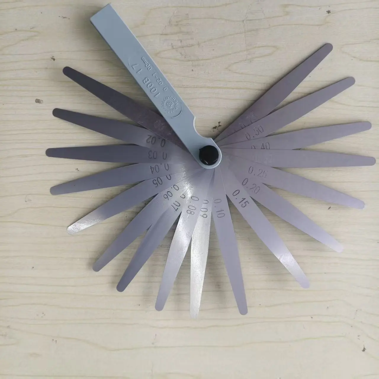 0.02-1mm 17 Blades Feeler Gauge Motorcycle Car Repair Tool Metric Gap Filler Gage Measurment Tool For Engine Valve Adjustment