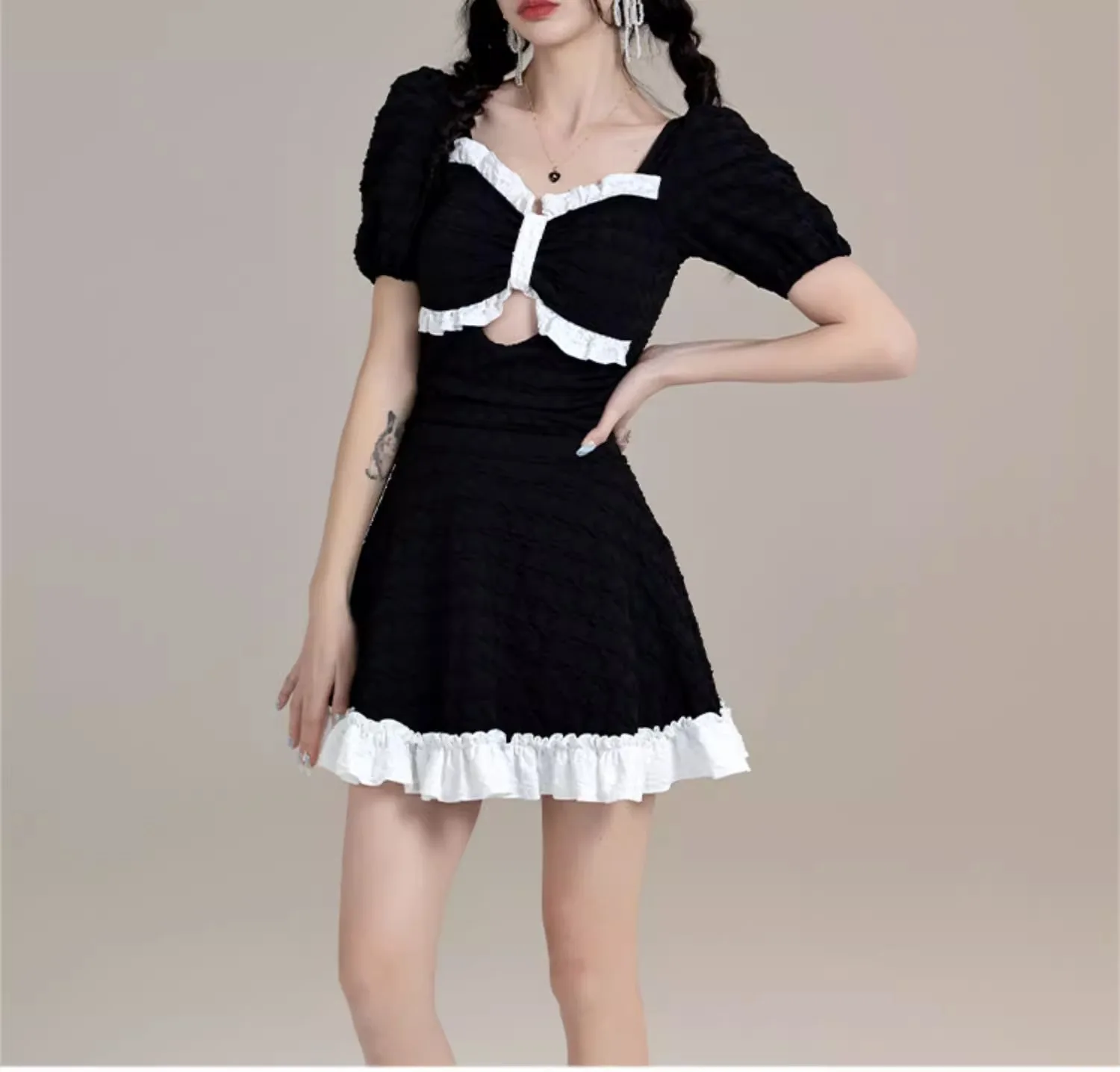 Costume da bagno intero da donna Nuovo stile coreano Ins Pancia conservatrice e sottile vacanza Primavera calda Costume da bagno Abbigliamento da spiaggia Abito da spiaggia
