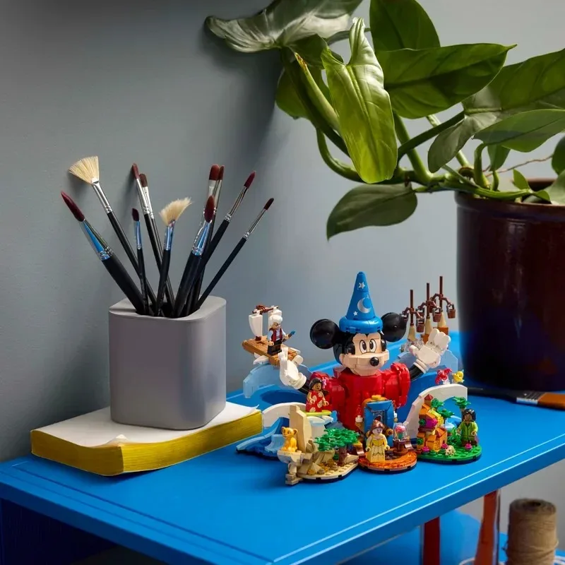 Juguetes calientes 20241103   PCS New Magic of Disney Legoing 21352 para cumpleaños envejecido Regalo de Navidad Mickey Mouse en su hechicero
