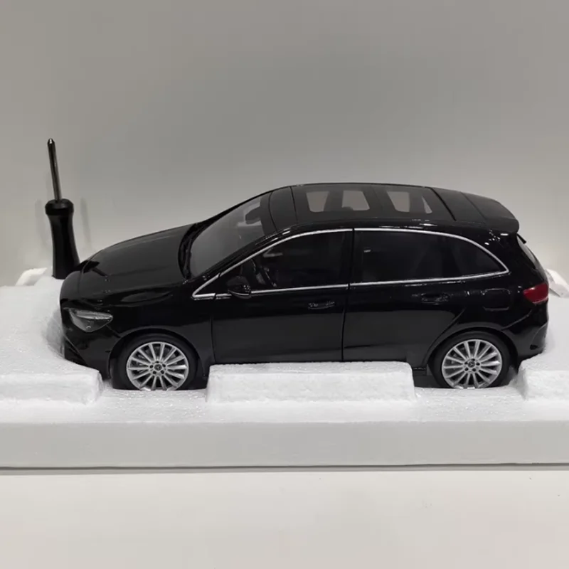 

Краска вкуса IXO 1:18 масштаб B Классический сплав имитация модели автомобиля статическая коллекция украшенные праздничные подарки игрушки сувенирный подарок