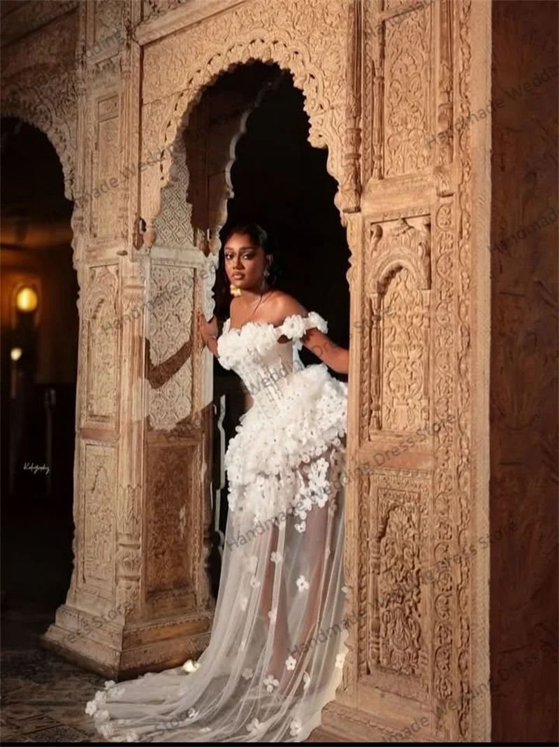

Luxury White Floral Wedding Dress Sexy Off Shoulder Sleeveless 3D Flower Sheer Bridal Gown Customized Beach Garden Long Robe