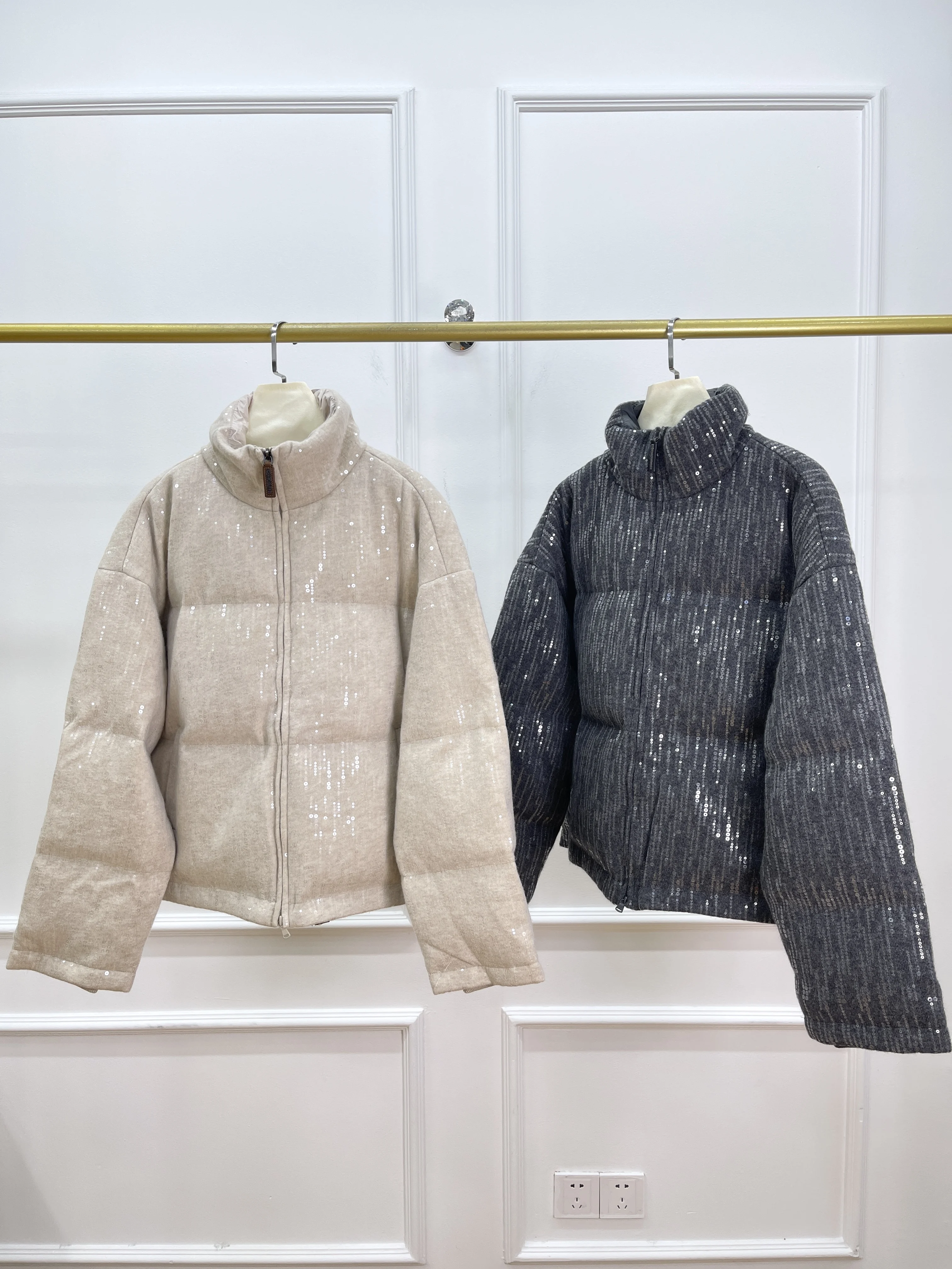 

Autumn And Winter New Sequined Cashmere Knitted Goose Down Jacket Loose Warm Short Bread Coat