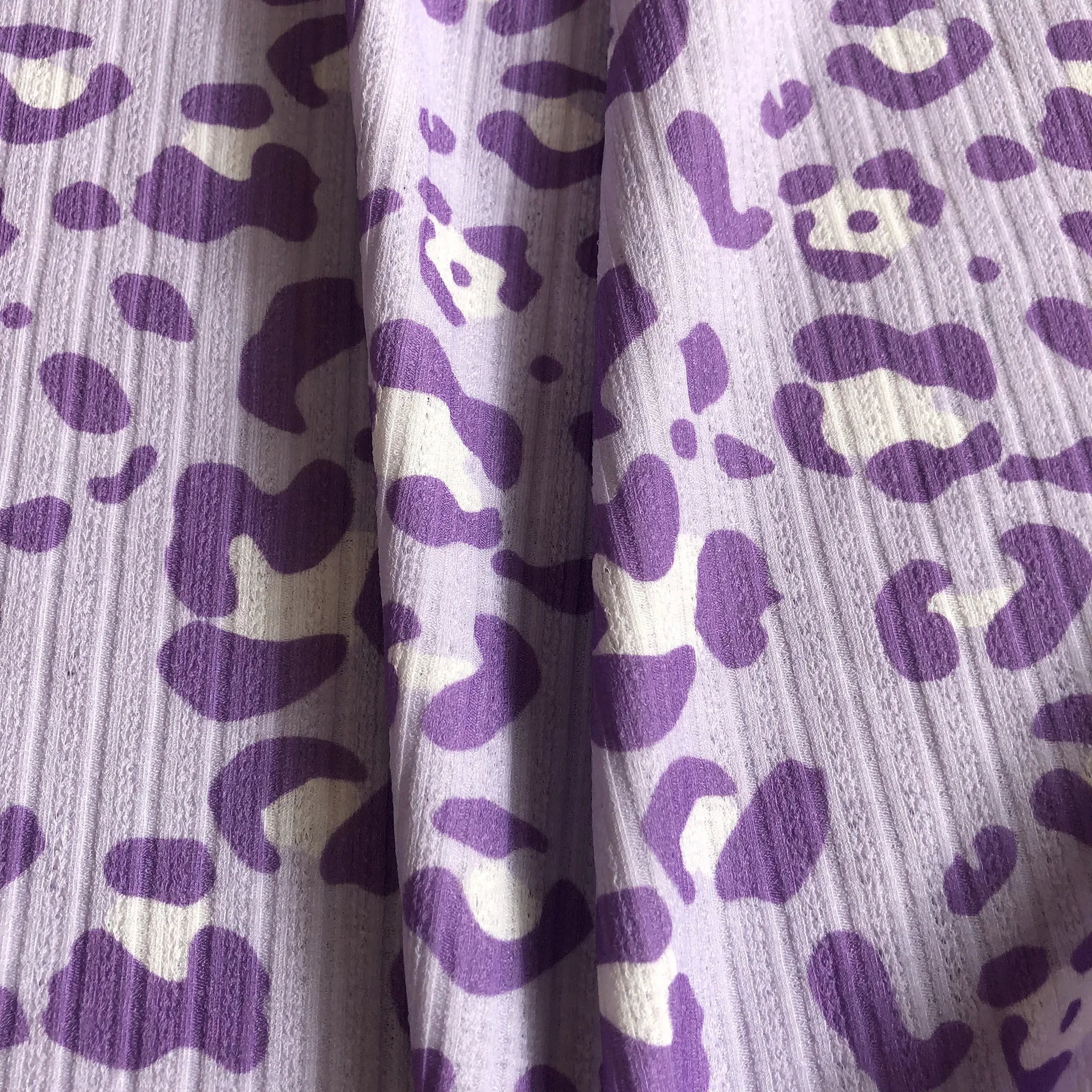 Новинка 2025 года, жаккардовая ткань с леопардовым принтом, эластичная ткань в полоску, весенне-летняя модная юбка, футболка, ткань