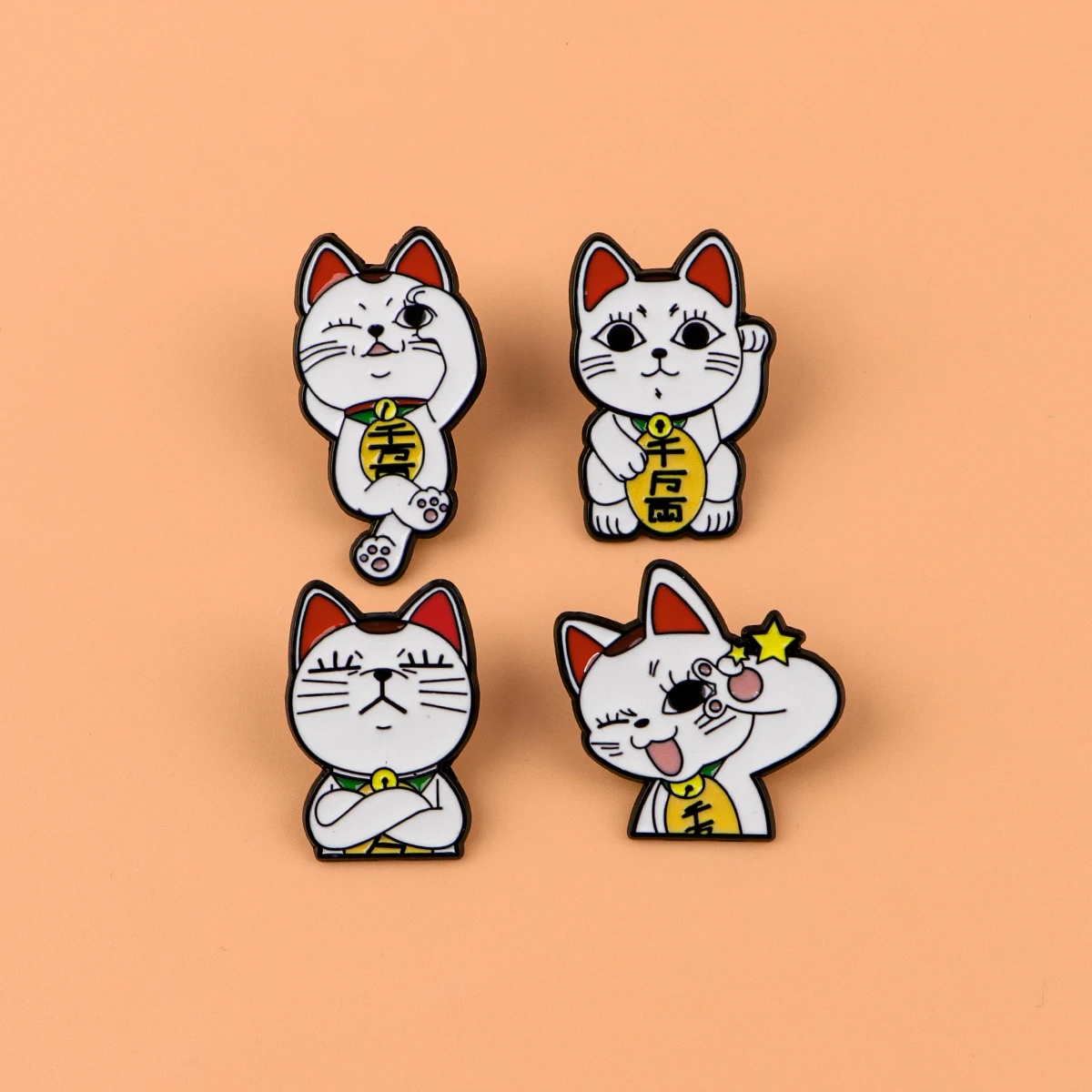 4 szt. Anime Przypinki Emaliowane Potwory Kreskówkowe Koty Odznaki na Plecak Broszki Damskie Przypinki do Klapy Kapelusza Akcesoria Cosplay Zabawki Prezenty
