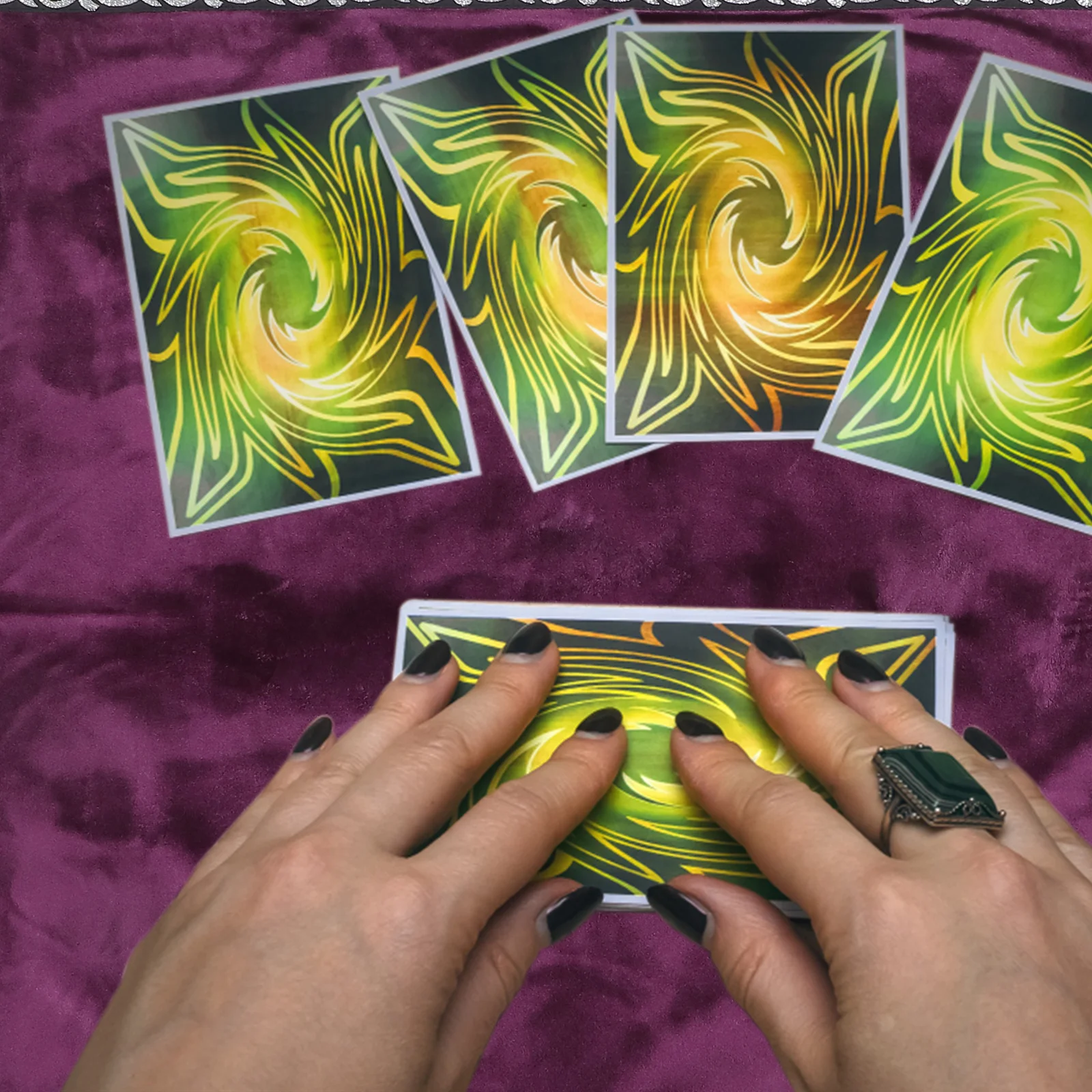 

1Set Comfortable Tarot Tablecloth Nohairloss Dustfree Cards Pouch Fortunetellers Psychotherapists Velvets Tarot Tablecloth