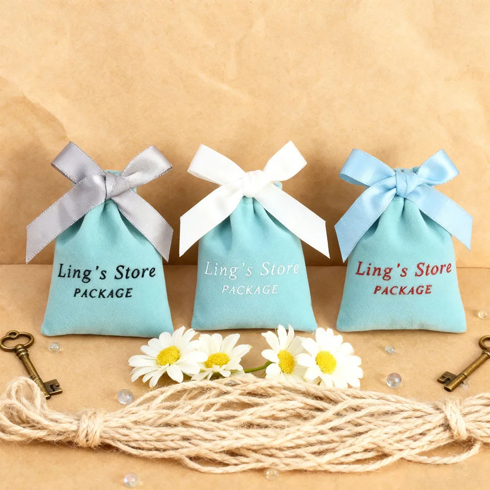 

50 шт., бархатный подарочный пакет с логотипом и бантом, ювелирные изделия, персонализированный чехол на шнурке, коробка, кольца, серьги, масло, косметический органайзер