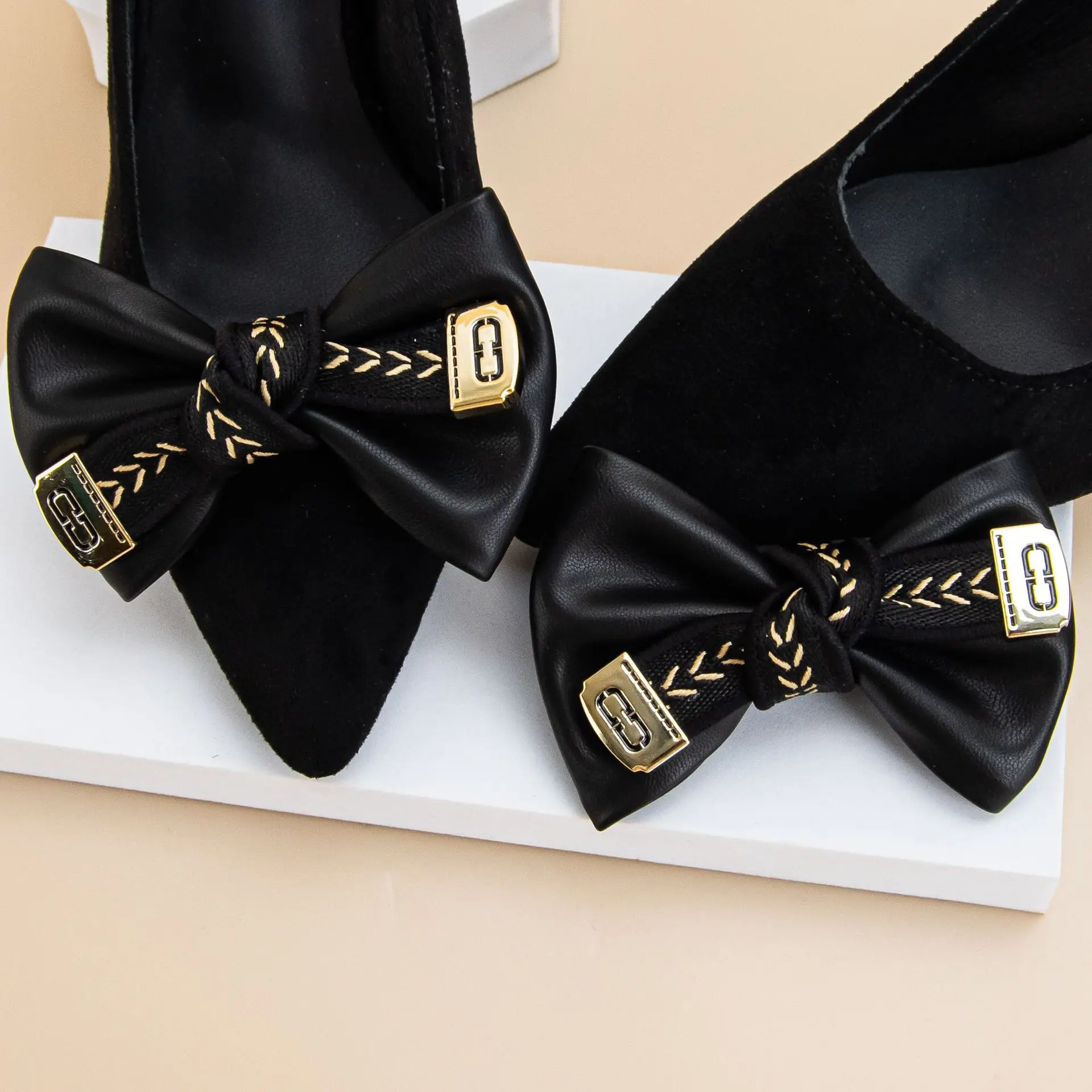 【1 Pair】Funny Metal Pins Decoration for Shoes Accessories Y2K Shoe Clips Accessories Shoe Decoration Girl Jewelry Flower Shoes
