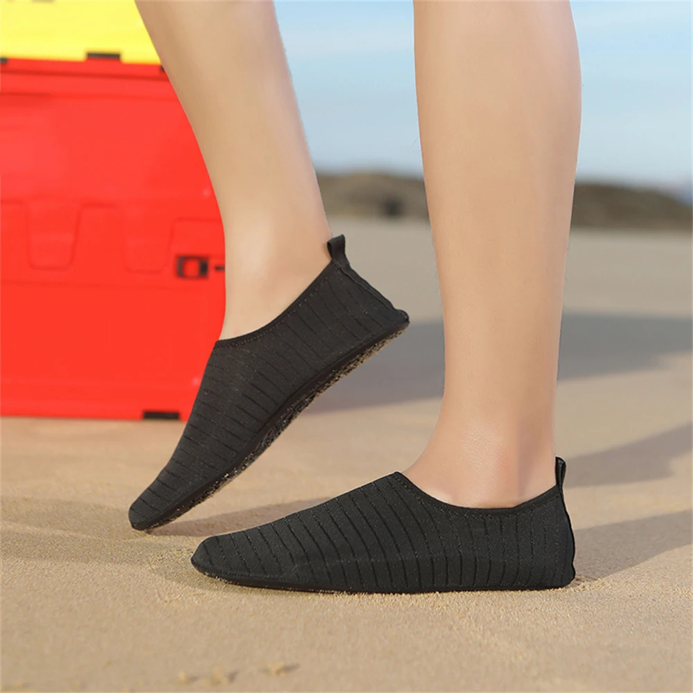 Water Shoes — size and design detail 10