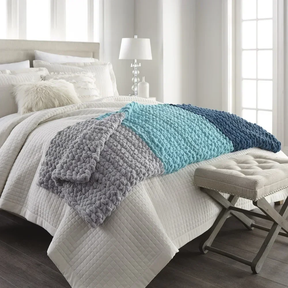 غزل شانيل مكتنزة، 31.7 ياردة، عاجي، 100% بوليستر، سوبر ضخم، عبوة من 4 قطع