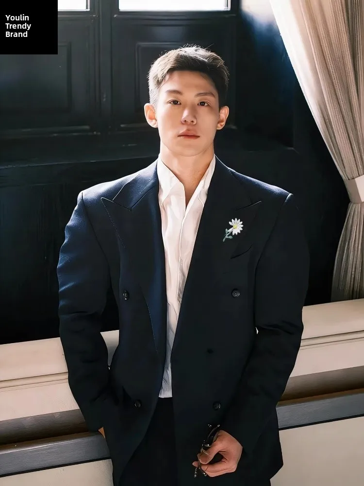 

Костюм мужской приталенный синий кобальтовый с подплечниками, модный молодежный, для активного отдыха, дышащий, из полиэфирного волокна