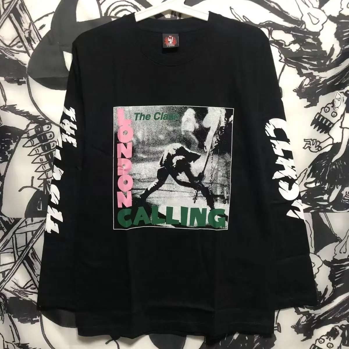 

Oversized Long Sleeve T-shirt Anime Graphic Y2K Gothic Vintage T Shirts Tee Tops Harajuku Hip Hop Tshirts with Print Unisex