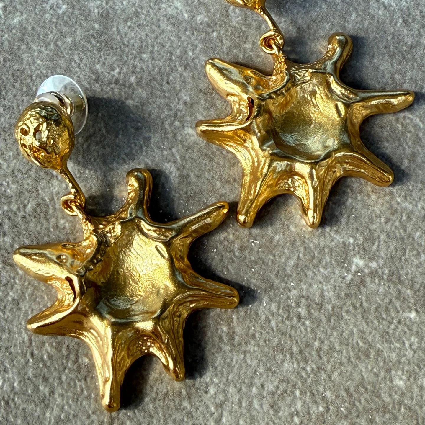 

Модные популярные латунные позолоченные серьги неправильной формы со звездами, женские ювелирные изделия высшего качества, тренд