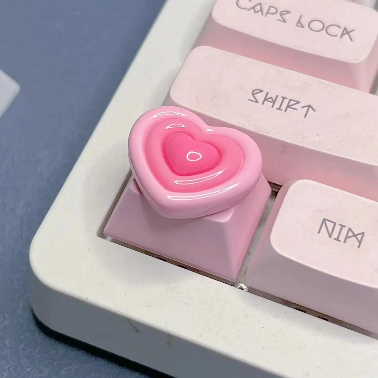 DIY Handmade Customized Cartoon Cute Pink Love Keycap 1U 1.25u Ctrl Alt Cross Axis Game Color Mechanical Keyboard Keycap