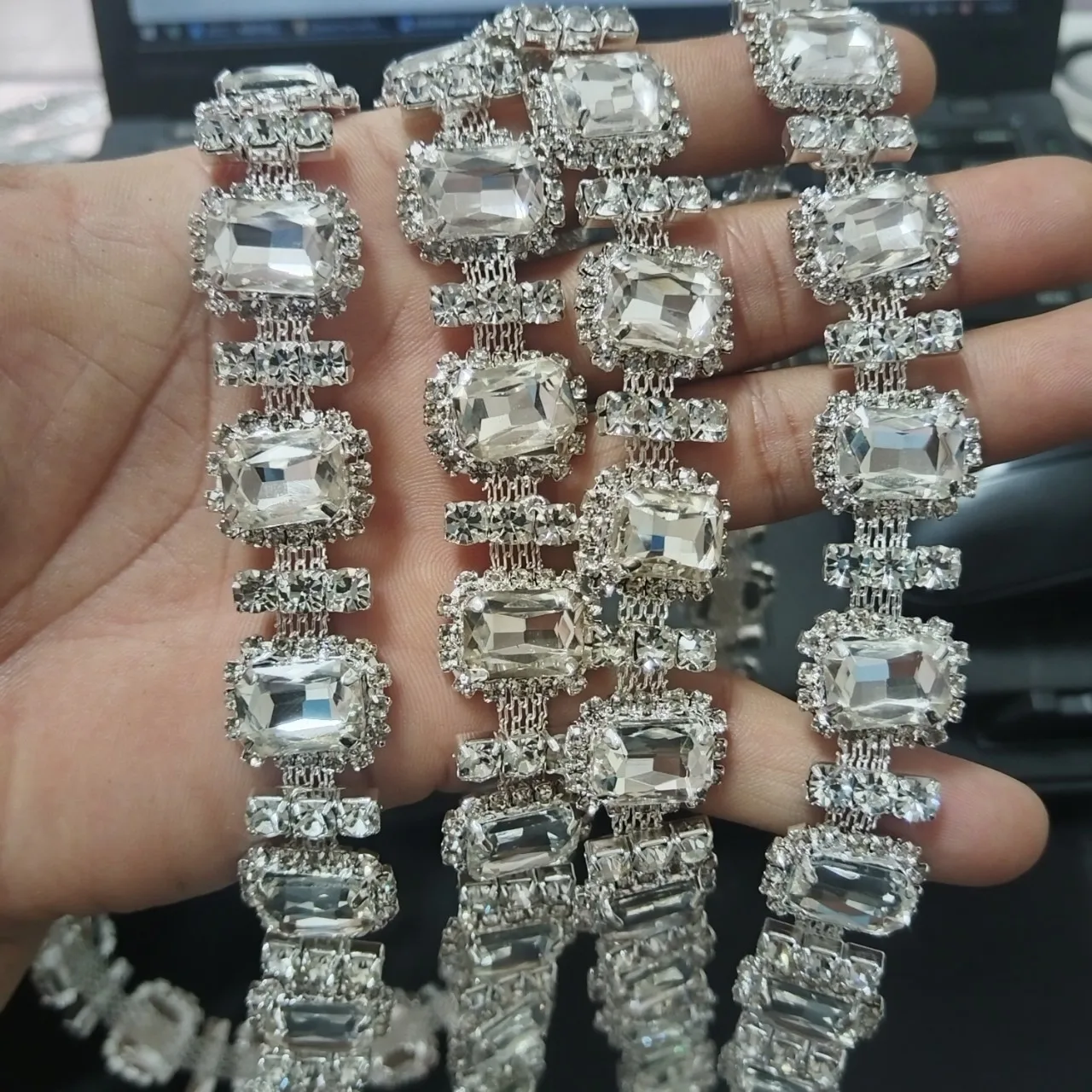 CUIER 2025 New1Yard cristal strass garniture bricolage fer-sur réparation ruban scintillant pour robes chaussures sacs