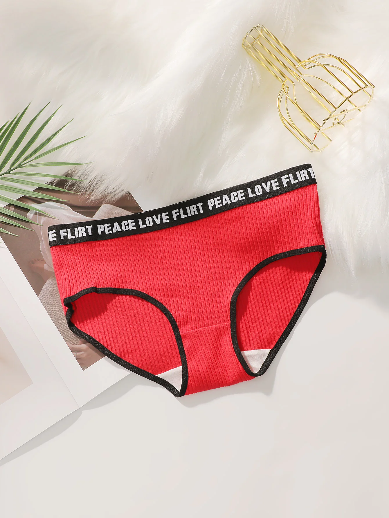 Red Women's Underwear Sexy Trimmed Panties With Letters Elastic Waistband Solid Color Knitted Fabric Comfortable briefs K2809