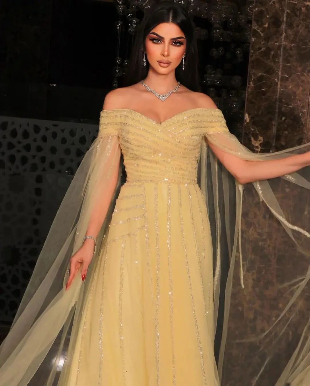 

SWEMILE فساتين للمناسبات الخاصة Yellow A-Line Off-The-Shoulder Neckline Floor-Length Zipper Up Women'S Evening Dresses Wedding