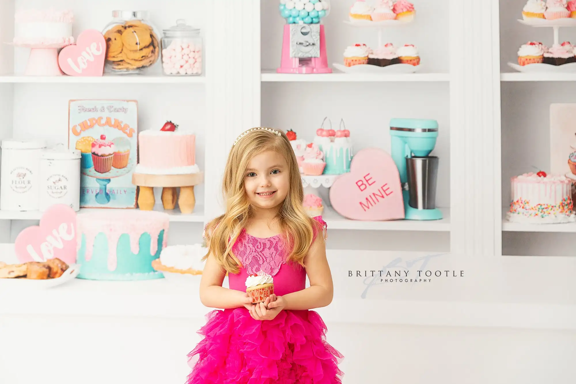 Cake Shop Backgrounds Valentine's Day Cupcake Kids Adult Photocall Props Child Baby Decors Birthday Cake Smash Backdrops