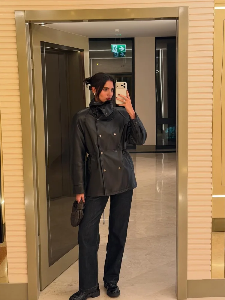 Schwarze Damen-Jacke, lässig, edgy, zweireihig, volle Ärmel, Stehkragen, Mantel, 2026, trendige Pendler-Bürokleidung, Neu