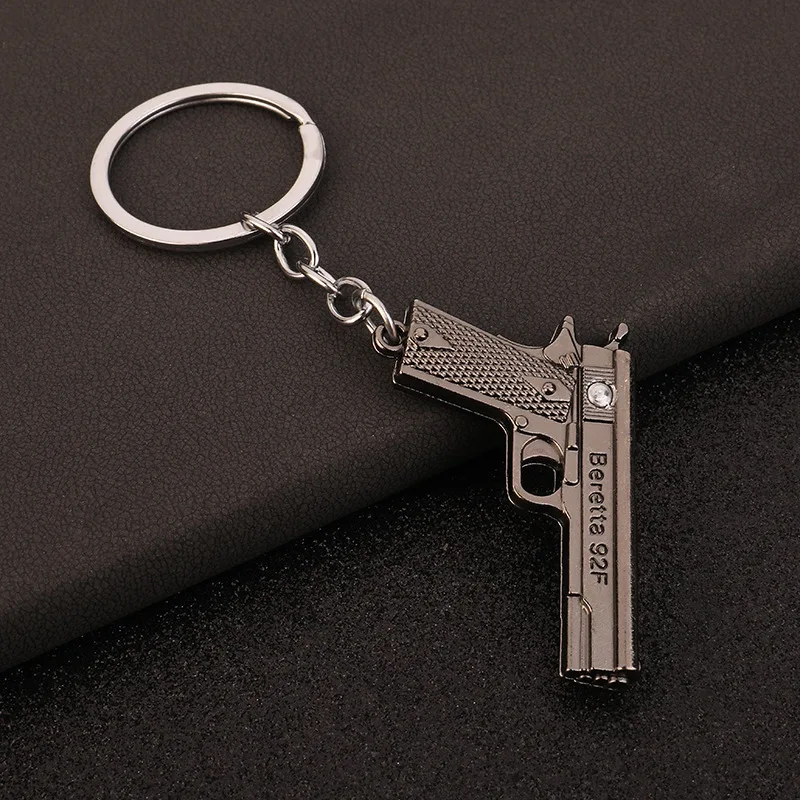 Handgun keychain Desert Eagle Handgun Metal Pendant Key Chain Car Backpack Key Men Ladies Couple Friends Gift Boutique