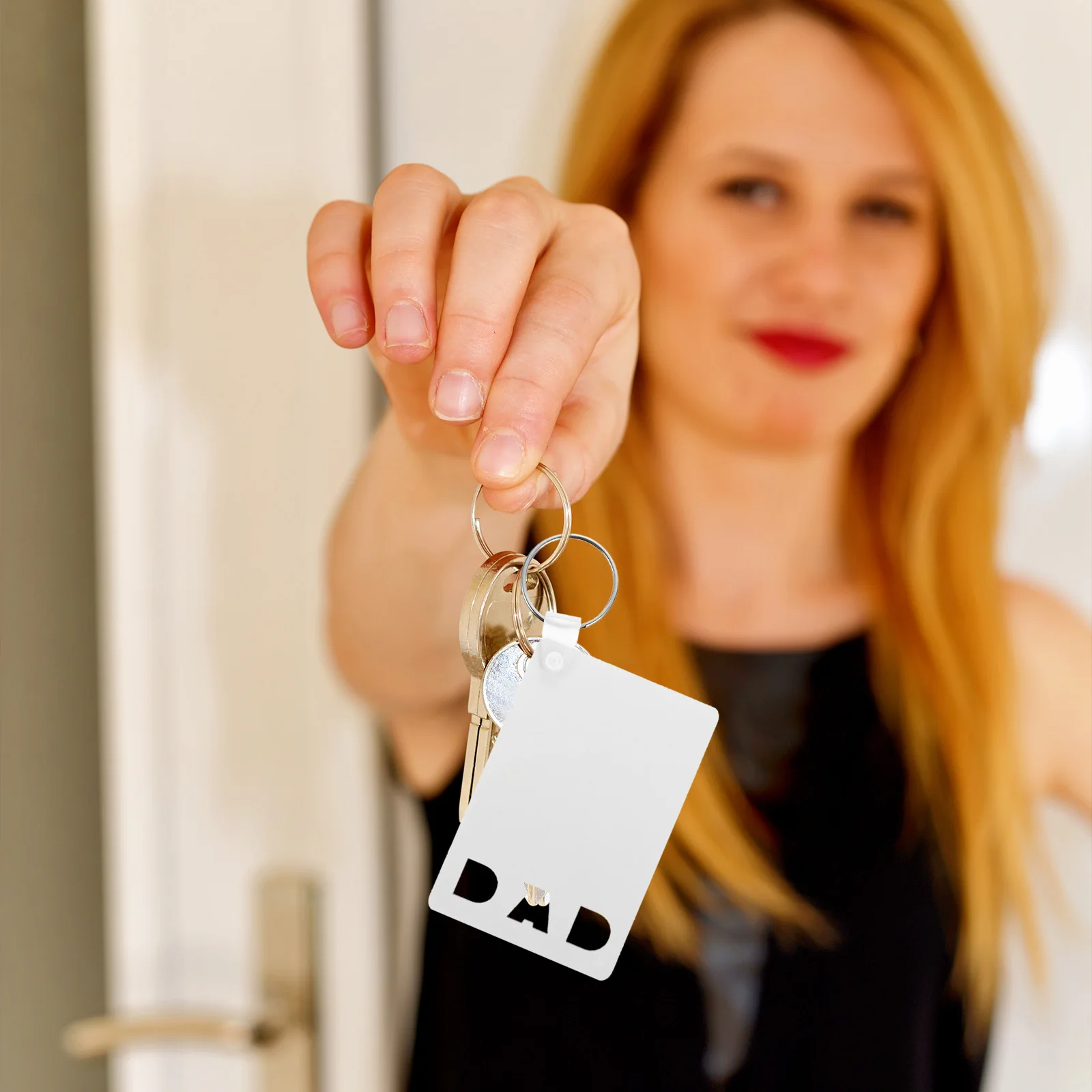 6Pcs Wooden Keychain Blanks Heat Transfer Sublimation DIY Craft Supplies for Custom Photo Key Rings Perfect Gift Making Projects