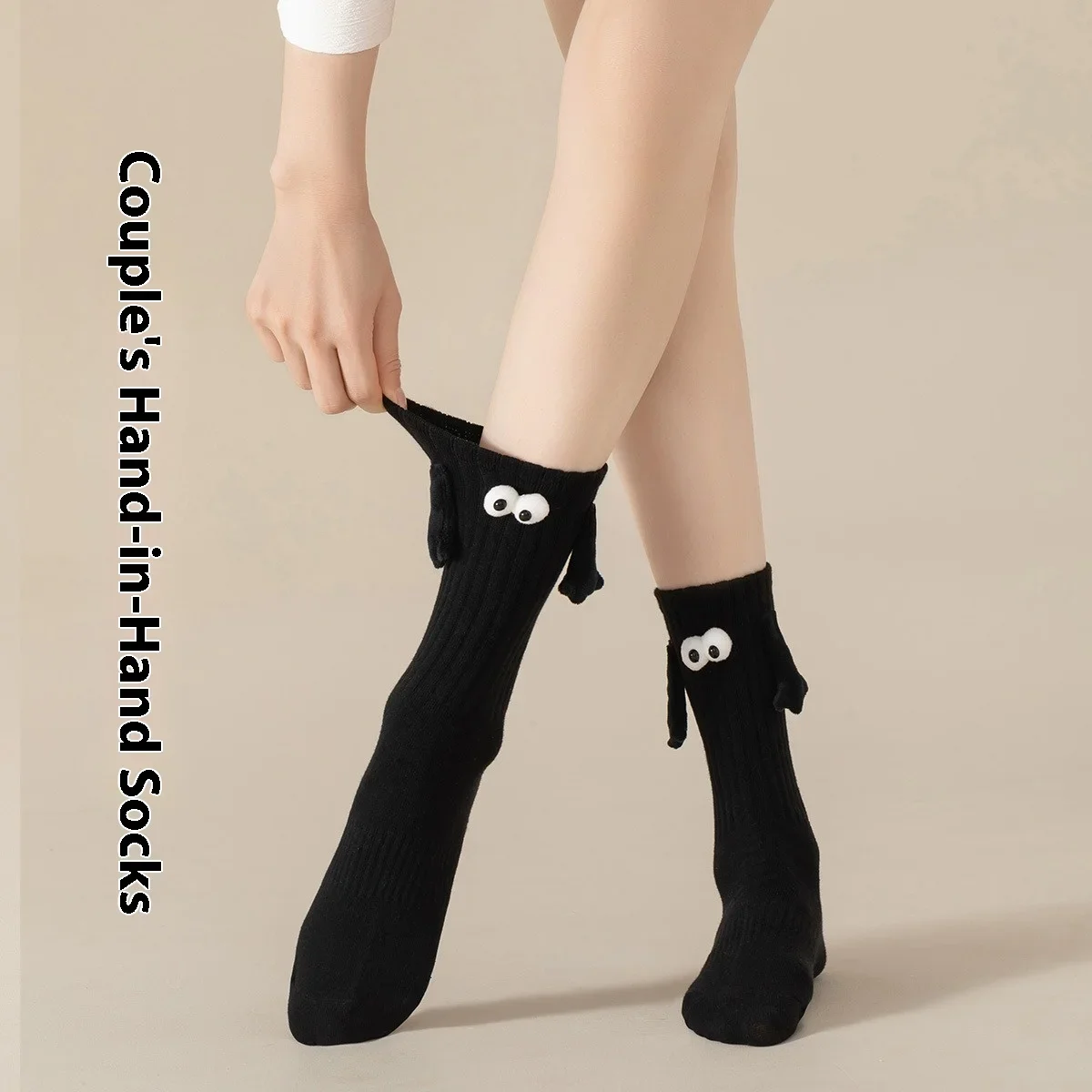 1/2 Paar lustige magnetische Paarsocken – Hand-in-Hand-Design, einfarbige Cartoon-Socken für Erwachsene, Urlaubsparty-Geschenke – Detail 4