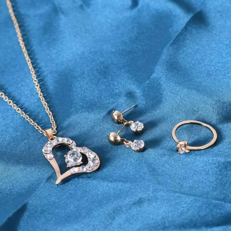  Beautiful Rhinestones Necklace and Earrings Set with Geometric Design Statement Necklace Suitable for Weddings and Event