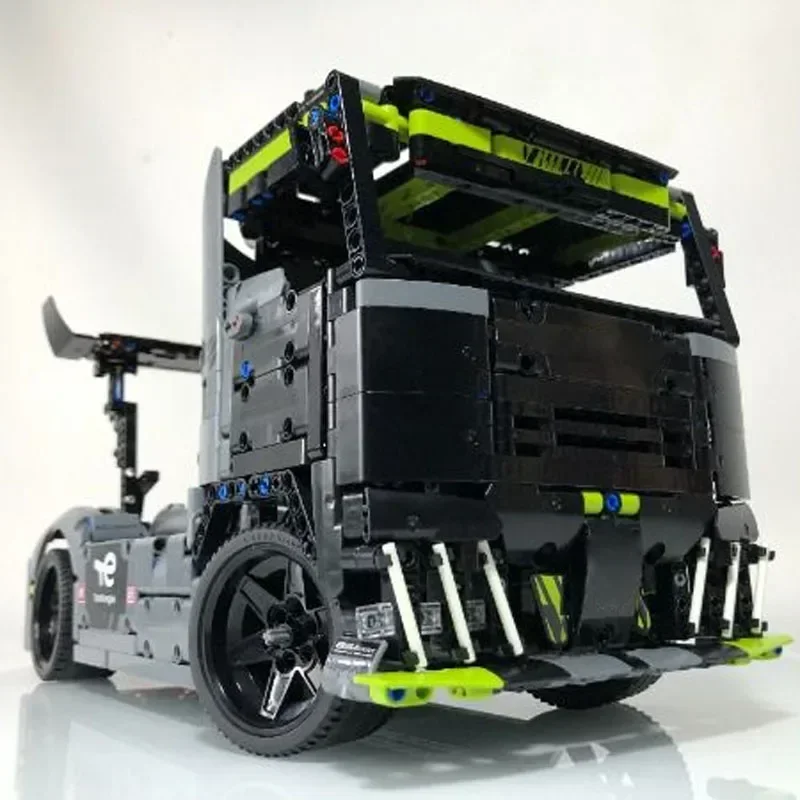 MOC-151623 Cargo Tr…