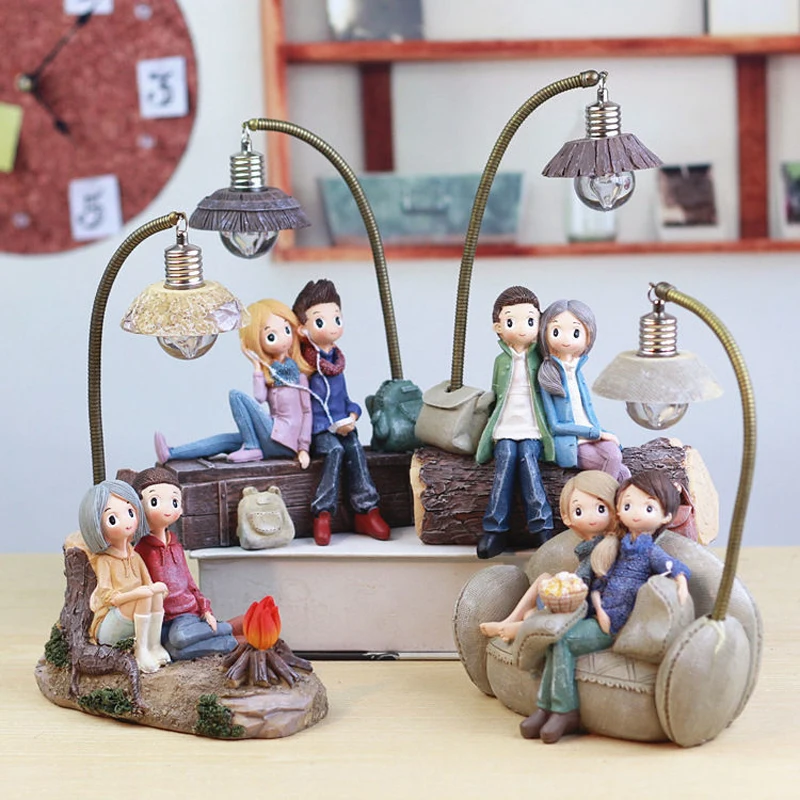 

1PCS Couple Character Ornaments With LED Light Resin Crafts For Home Garden Decor Creative Boys And Girls Night Lamp