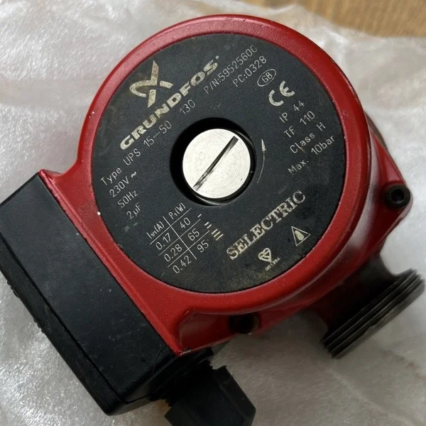 

Насос Ups 15-50 130 59525600 Совершенно новый оригинальный Spot Plc