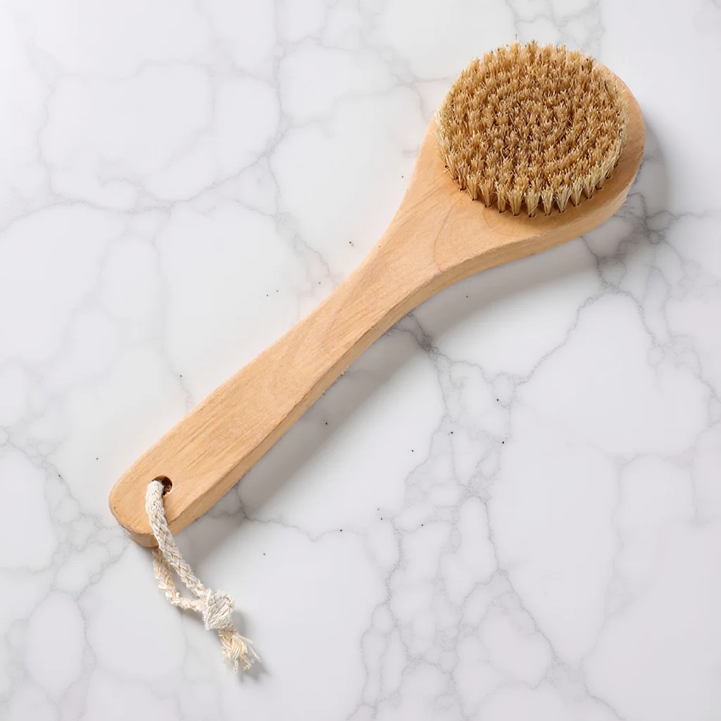 Soft Bristle Pig Bristle Bath Brush Wooden Handle Exfoliating Shower Body Scrubber Bathing Brush for Adult Gentle Massage Body
