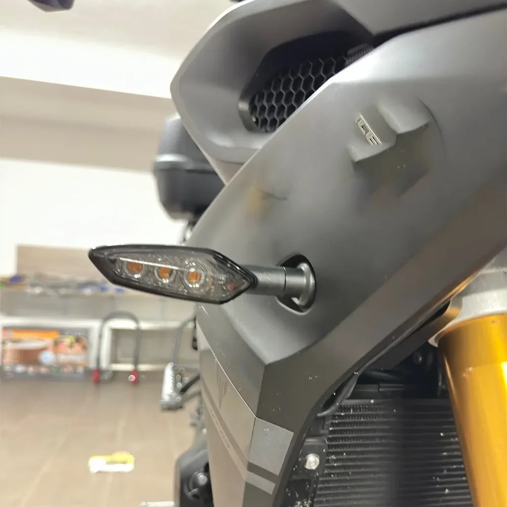 لياماها MT01 MT03 MT10 MT15 MT25 MT125 MT 03 FZS 150 R15 R25 R125 دراجة نارية بدوره مصباح إشارة المتعري ضوء المؤشر #2