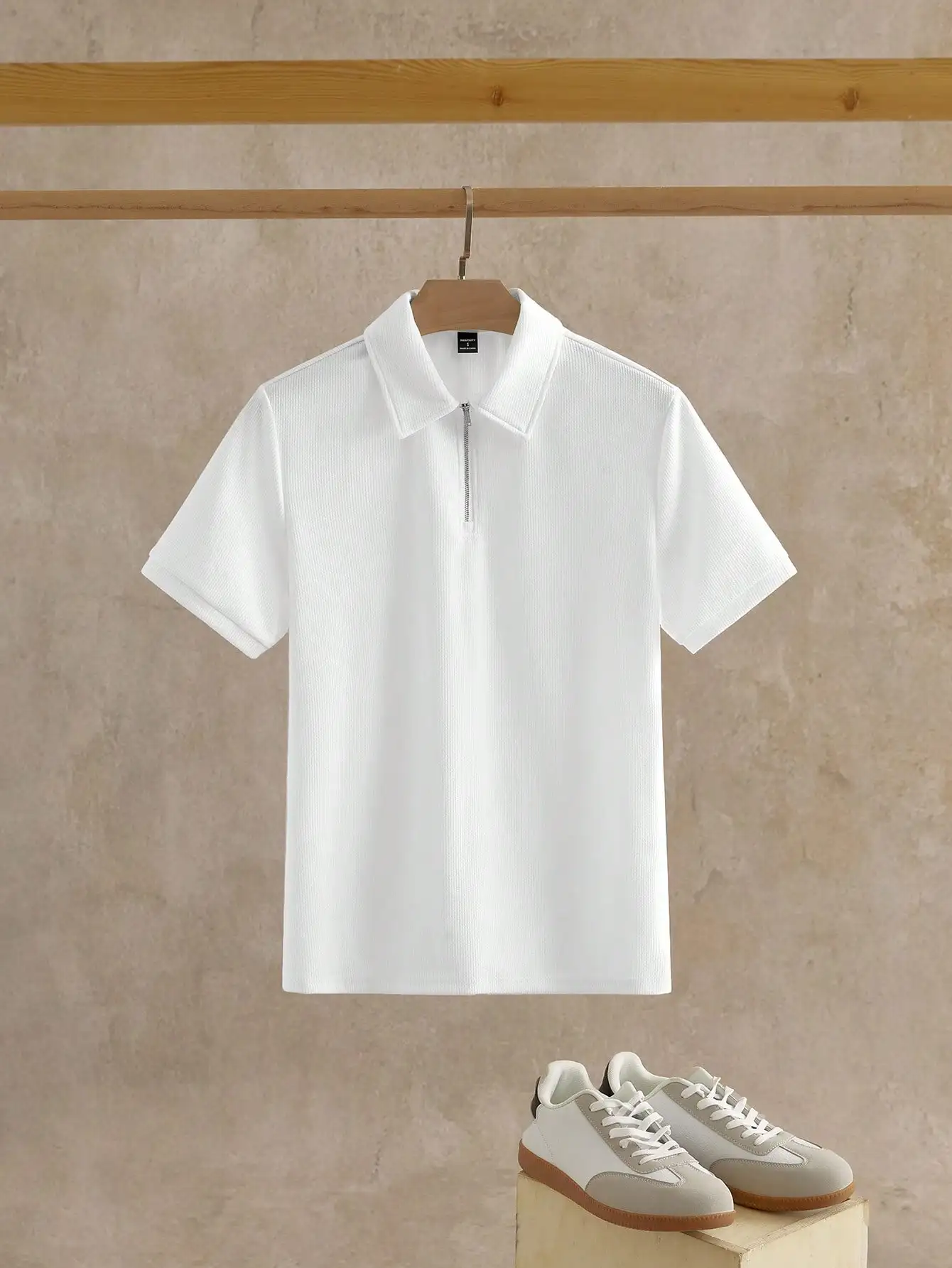 

Men's White Quarter-Zip Ribbed Knit Polo Shirt Casual Style