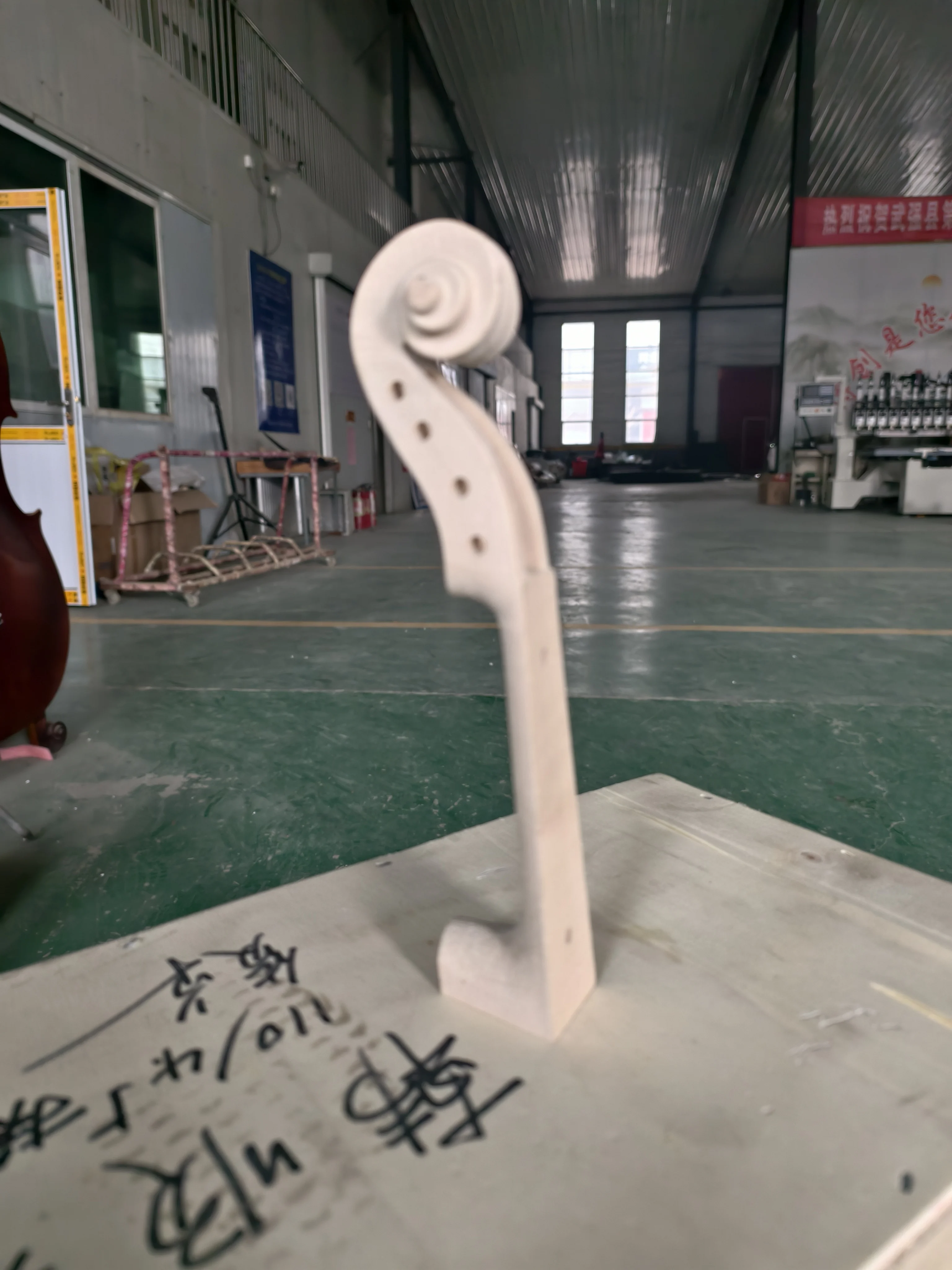 High-Quality Hand Carved Maple Violin Head 4/4 Cello Head - Premium Wood Craftsmanship